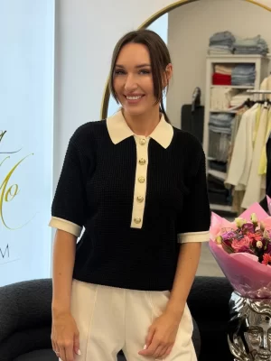 Polo palaidinė su auksinėmis sagomis